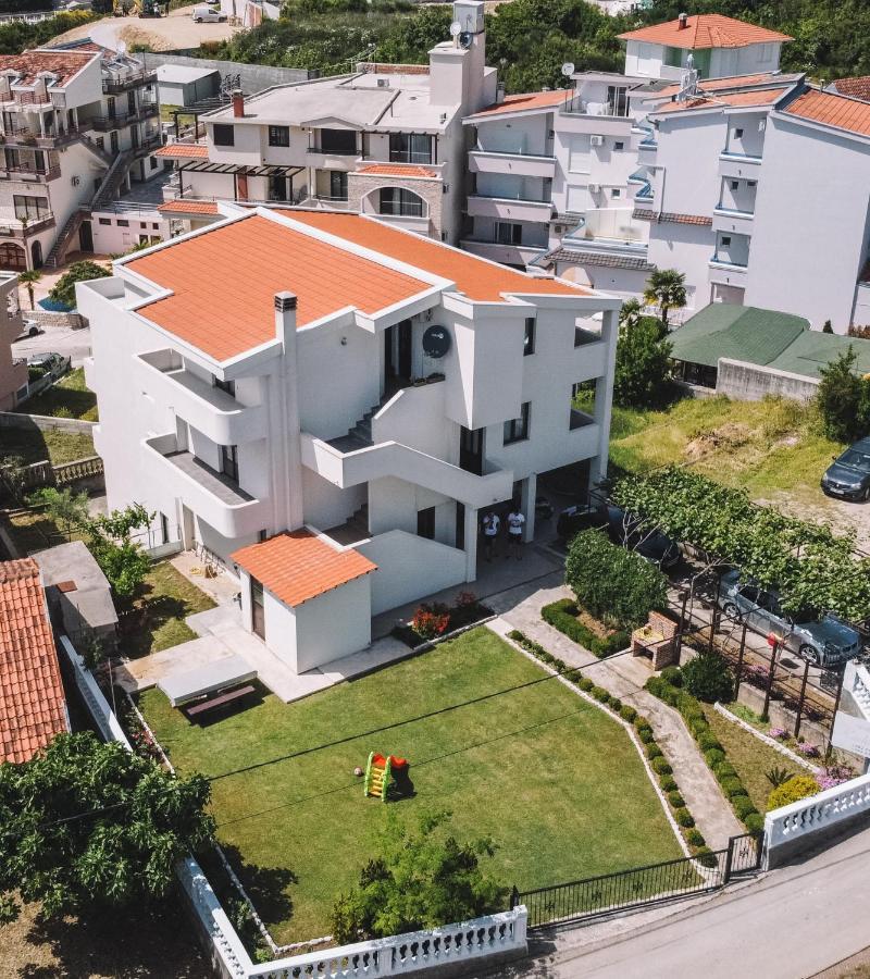 Apartments Radosevic Улцинь Экстерьер фото