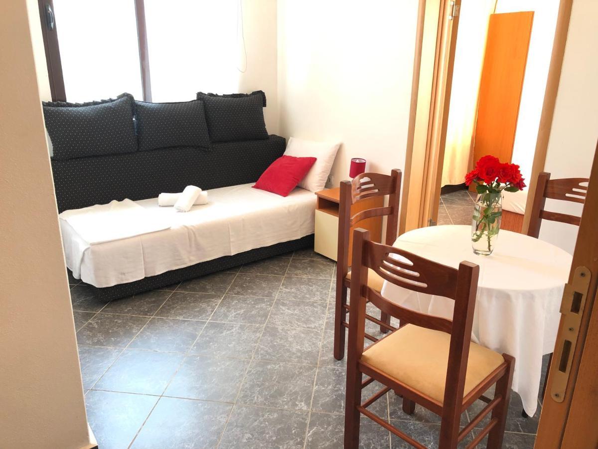 Apartments Radosevic Улцинь Экстерьер фото