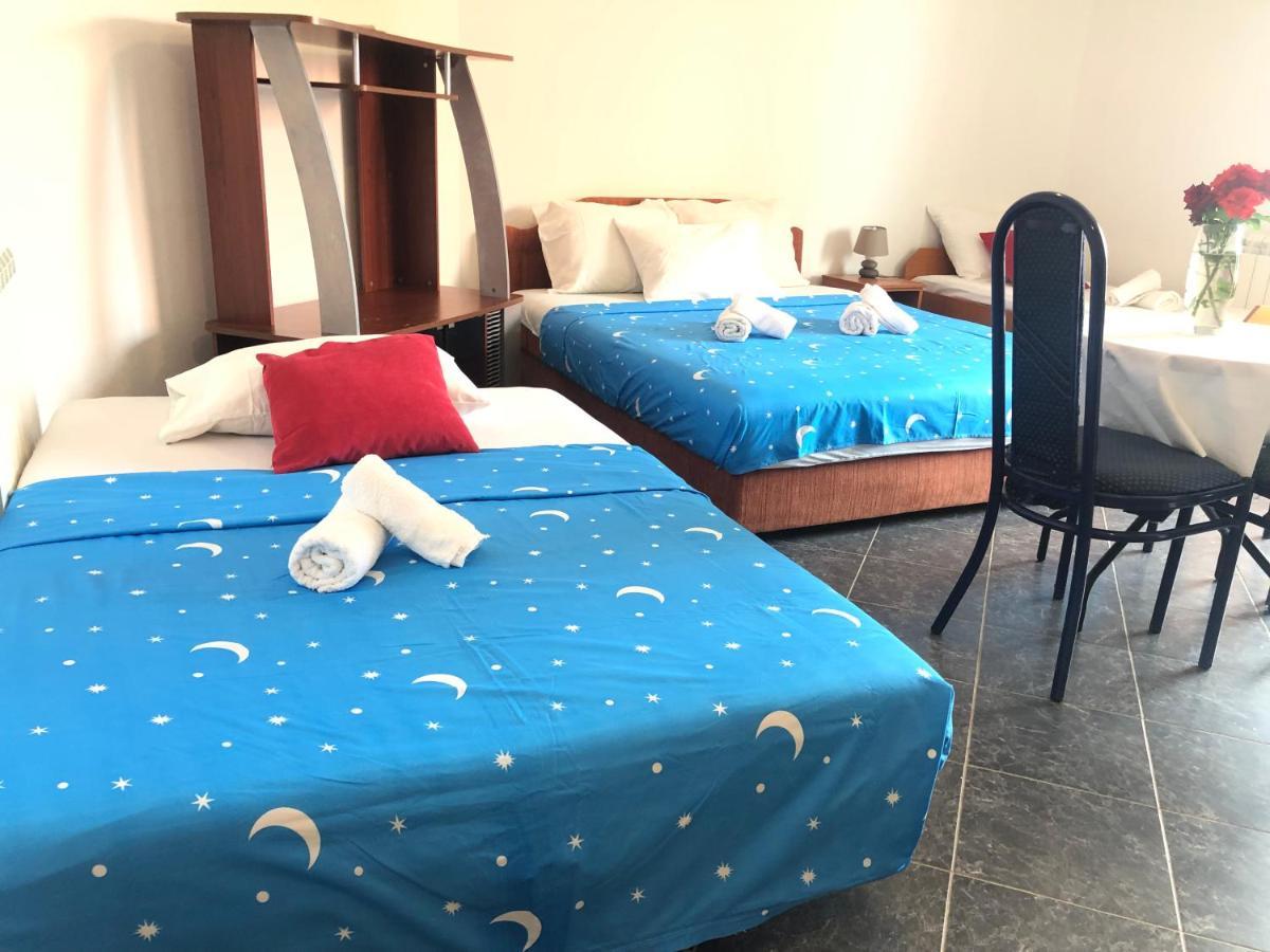 Apartments Radosevic Улцинь Экстерьер фото